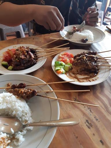 SATE KAMBING PAK KUMIS