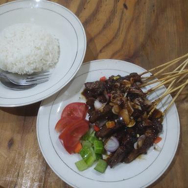 SATE KAMBING PAK KUMIS