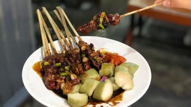 SATE MADURA CAK RAY