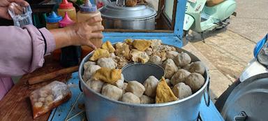 WARUNG BAKSO TONJOK MAS GP JL. TAUFIQUROHMAN RT 03/RW 01 , KEL. BEJI TIMUR , KEC. BEJI DEPOK