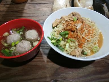 BAKSO GOYANG LIDAH INKOPPOL