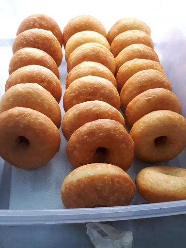 DONAT KENTANG LEA