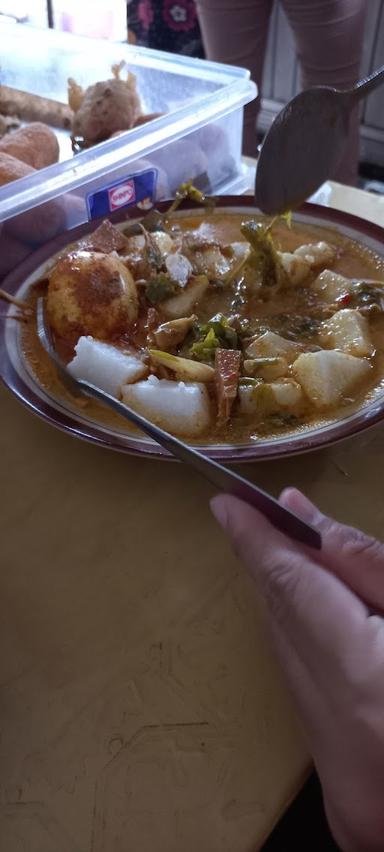 LONTONG SAYUR PADANG ANTARA