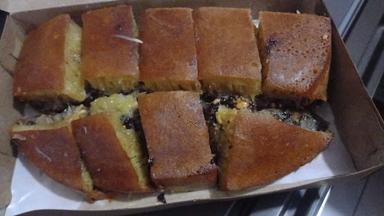 MARTABAK FAMILYAR