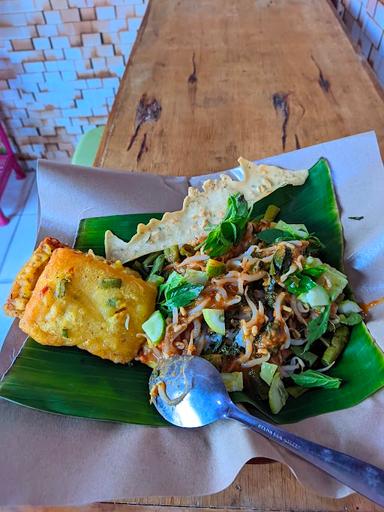 NASI PECEL AE MAS KUKUH