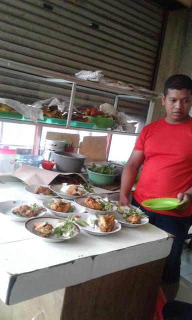 PECEL LELE ABAH