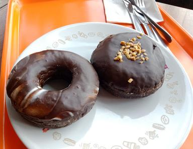 DUNKIN' DONUTS