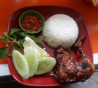 AYAM BAKAR MBA ASTUTI