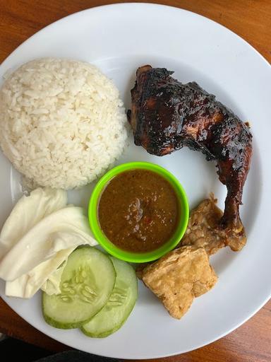 AYAM BAKAR MM88 CAB. GALAXY BEKASI