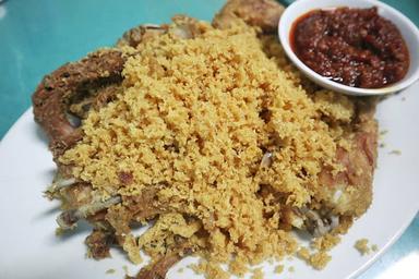 AYAM GORENG NY SUHARTI