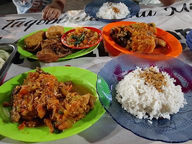 AYAM SAMBAL PECAK MASTO 22, CENTER POINT