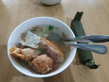 BAKSO BAKWAN MALANG CAK SU KUMIS