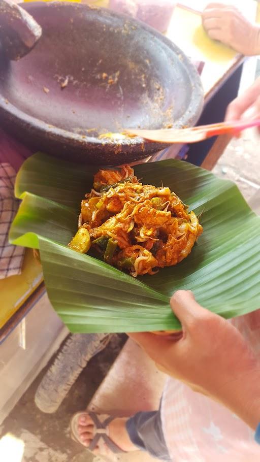 GADO-GADO PINGGIR REL BEKASI