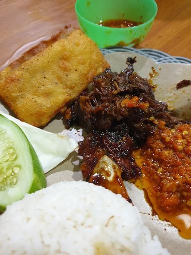 IGA BAKAR PENYET MBOK GIYAH