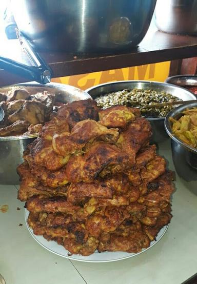 RUMAH MAKAN SURYA RASA MASAKAN PADANG