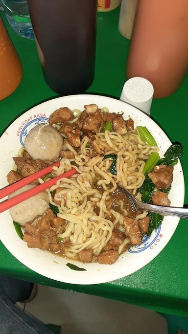 MIE AYAM & BAKSO PAKDE MANGUN