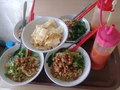 MIE AYAM