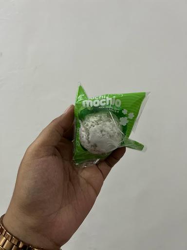 MOCHI MOCHIO - MEGA BEKASI HYPERMALL