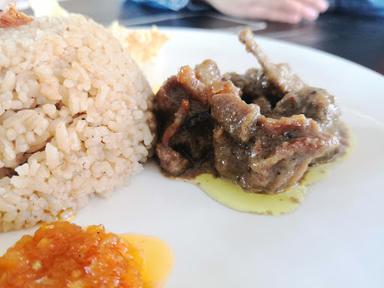 NASI KEBULI & BIRYANI MAHARAB