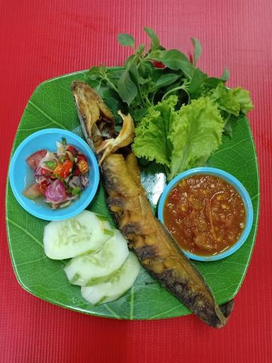 PECEL LELE LAMONGAN TUGU PEKAYON