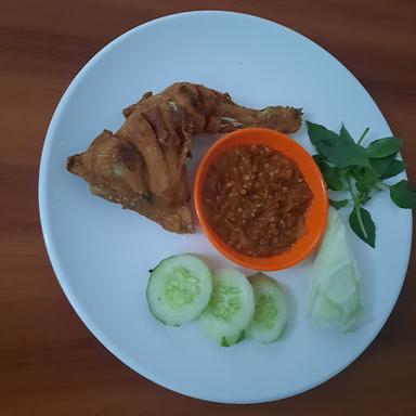 PECEL LELE MUALI