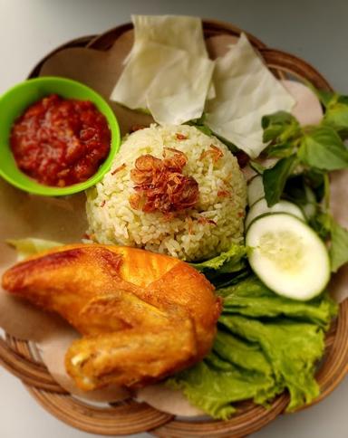 PECEL LELE NUSANTARA DAN BAKSO ACI CHILLI OIL