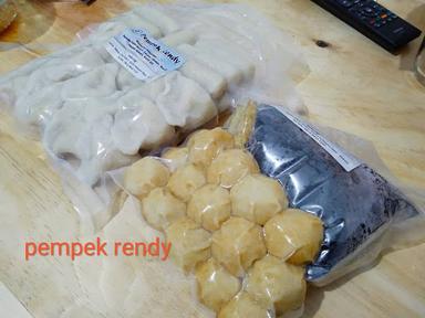 PEMPEK_RENDY