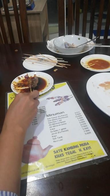 SATE KAMBING MUDA ASLI TEGAL H. KAYI & SOP AYAM KLATEN GALAXY BEKASI