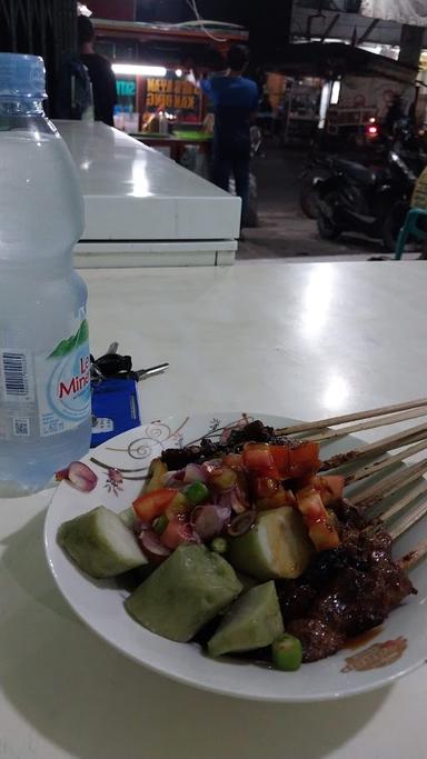 SATE MADURA CAK ARI