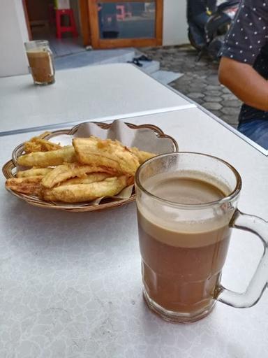 WARUNG MAKAN TENDA MERAH