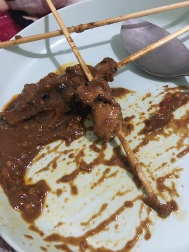 WARUNG SATE MADURA PAKE SAMBAL BANG ARIS