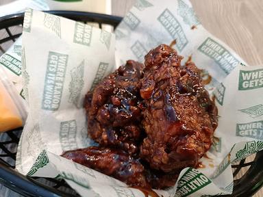 WINGSTOP METROPOLITAN MALL BEKASI