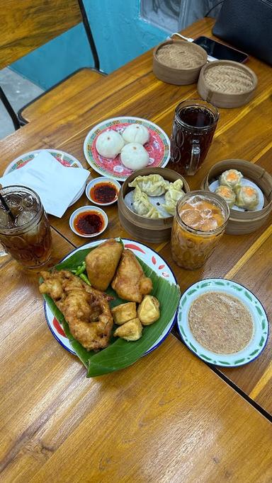 KEDAI HAKOER | DIMSUM KOPI ROTI 24 JAM