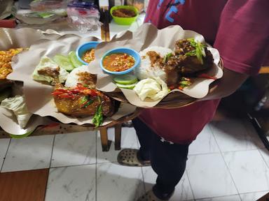 AYAM TERSERAH