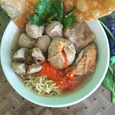 BAKSO BAKWAN DAN MIE AYAM MAS DANEER