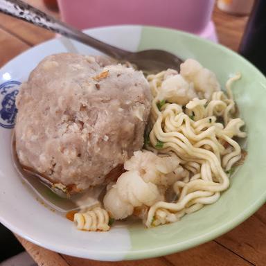 BAKSO BANG ARI WISMA JAYA