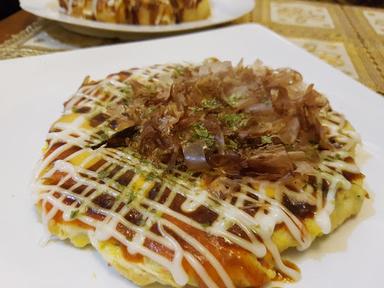 DELISIO TAKO  TAKOYAKI & OKONOMIYAKI