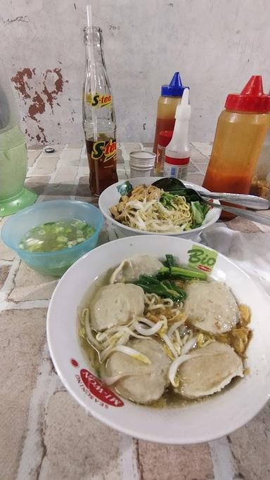 BAKSO GEPENG & MIE AYAM WANDY