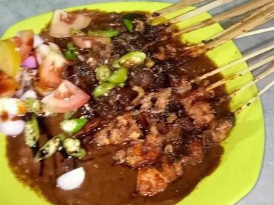 WARUNG SATE MADURA BANG MA'IL BEKASI