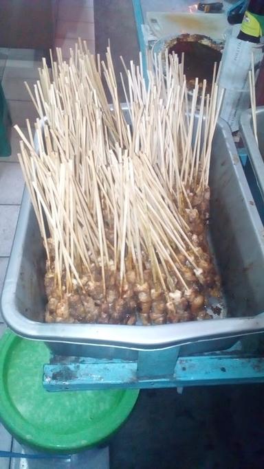 WARUNG SATE MADURA BANG ULUM