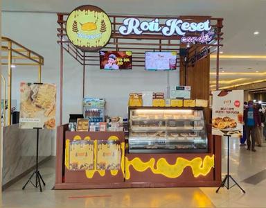 ROTI KESET CONDET SUMMARECON MALL BEKASI