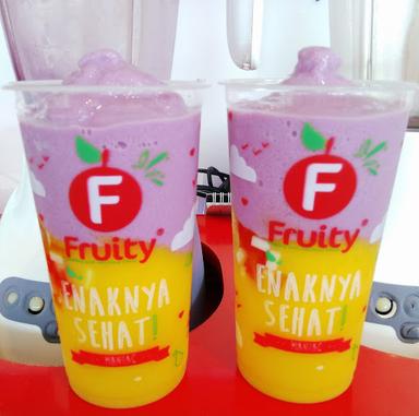 FRUITY HEALTHY & DELICIOUS DRINK