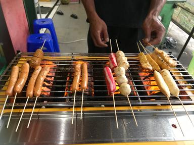 WAROENG BRO & SIS ( BAKSO BAKAR, OTAK” & SOSIS )