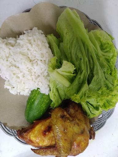 AYAM BAKAR SINDANG EDWIN