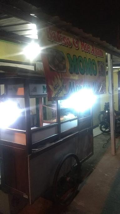 BAKSO DAN MIE AYAM MO-MO (MONGGO MORO)