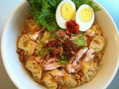 BUBUR AYAM CAKWE