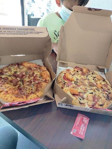 DOMINO'S PIZZA