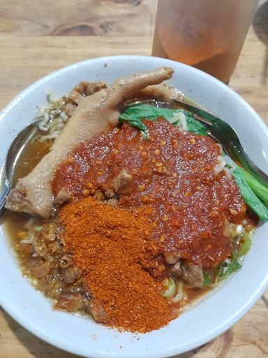 SEBLAK MIE AYAM BASO ACI NADIS SUMMARECON BEKASI