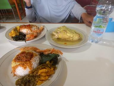 WARUNG NASI GORENG & BEBEK MADURA