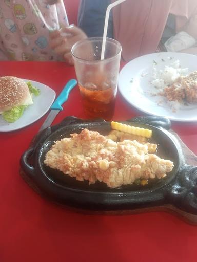 ROCKET CHICKEN BELIK